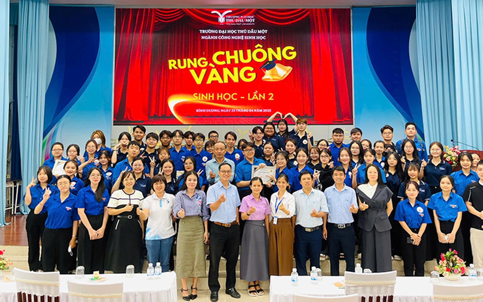 Cuộc thi “Rung chuông vàng” Sinh học lần 2: Sân chơi trí tuệ dành cho sinh viên yêu thích Sinh học